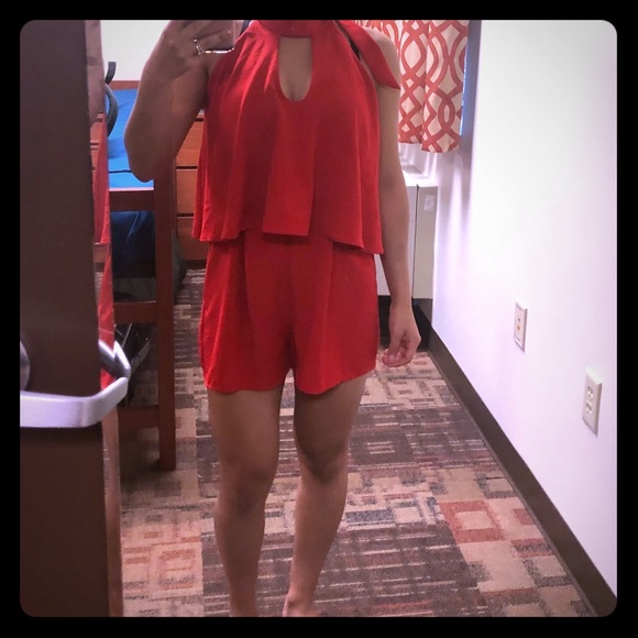 Gorgeous halter style romper - Picture 1 of 2